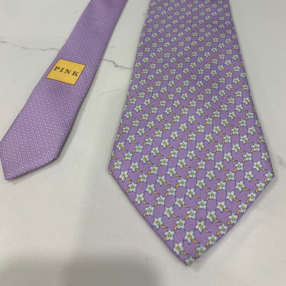 💯 Authentic Thomas Pink men’s tie 🔥